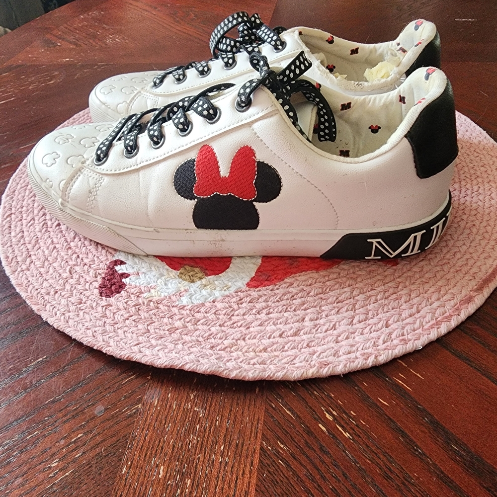Disney Women's Sneakers - White, Black, and Red